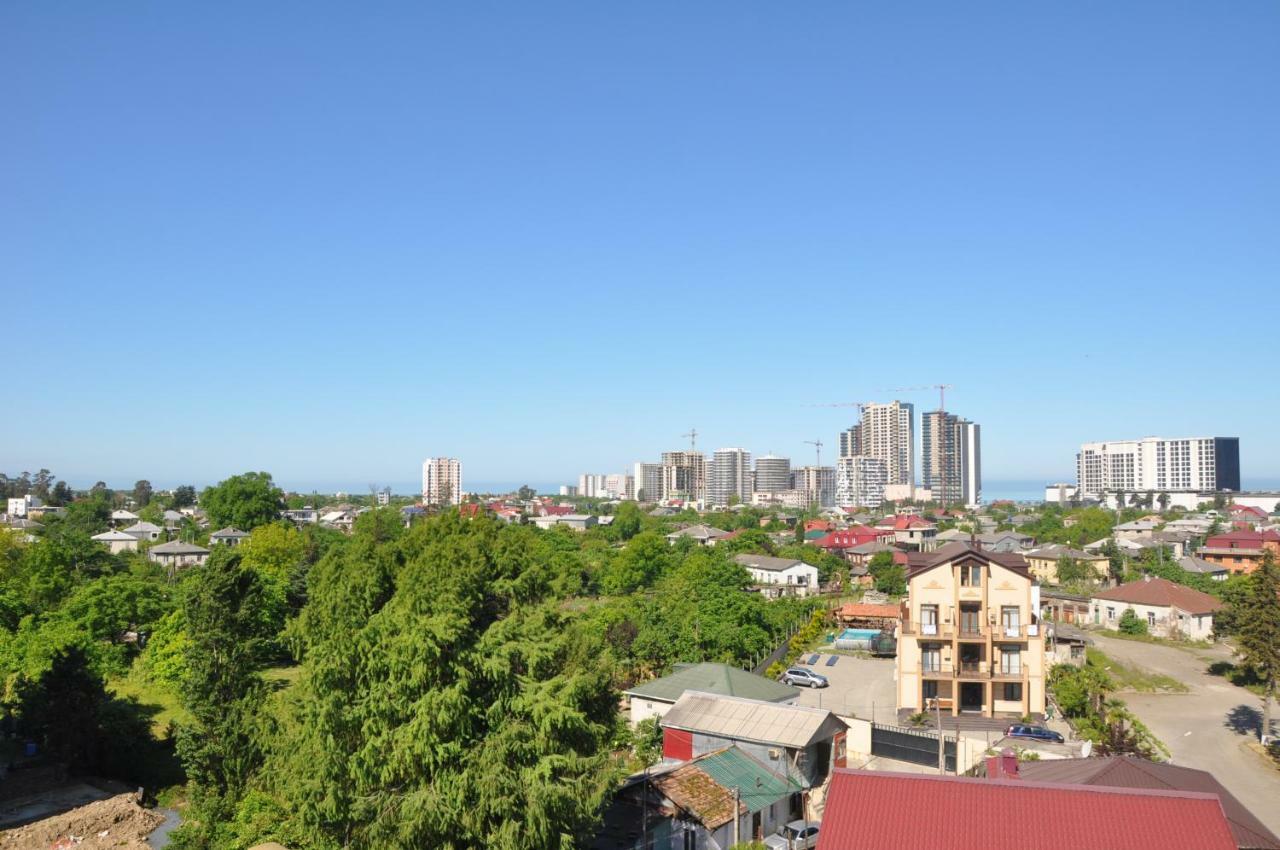 Dream Tower Hotel Batumi Exterior photo